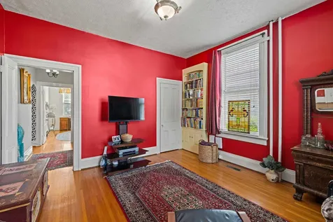 923 Augusta Street N Staunton VA 24401