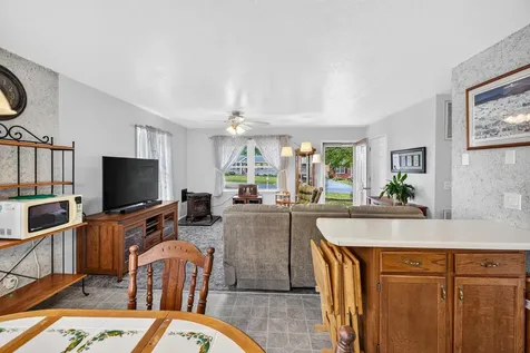 229 1st Street Broadway VA 22815