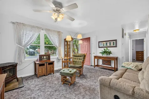 229 1st Street Broadway VA 22815