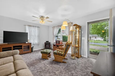 229 1st Street Broadway VA 22815