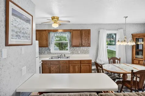 229 1st Street Broadway VA 22815