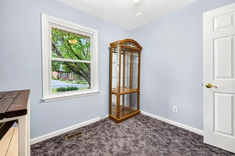 229 1st Street Broadway VA 22815