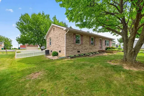 229 1st Street Broadway VA 22815