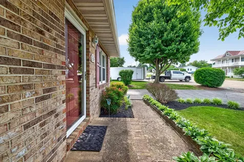 229 1st Street Broadway VA 22815