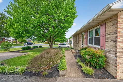 229 1st Street Broadway VA 22815