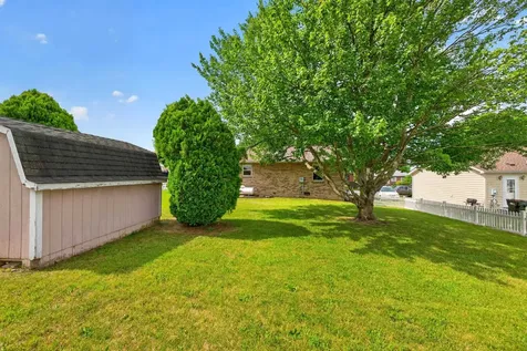 229 1st Street Broadway VA 22815