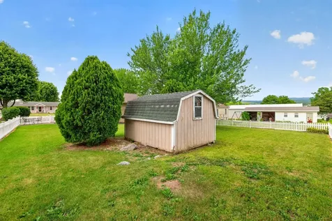 229 1st Street Broadway VA 22815