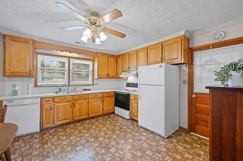 15 York Avenue Stuarts Draft VA 24477