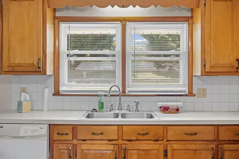 15 York Avenue Stuarts Draft VA 24477