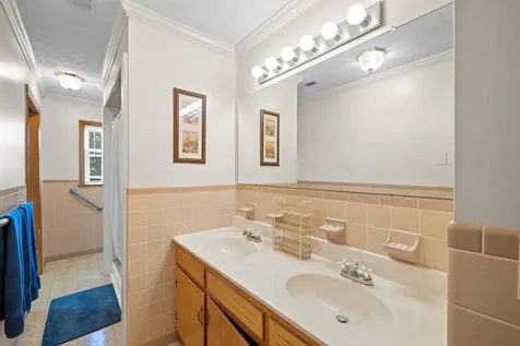 15 York Avenue Stuarts Draft VA 24477