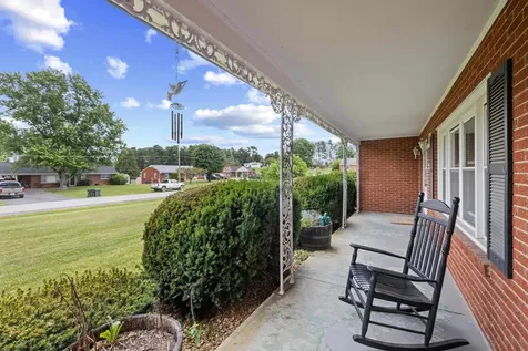 15 York Avenue Stuarts Draft VA 24477