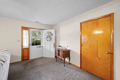 15 York Avenue Stuarts Draft VA 24477