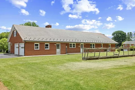 15 York Avenue Stuarts Draft VA 24477