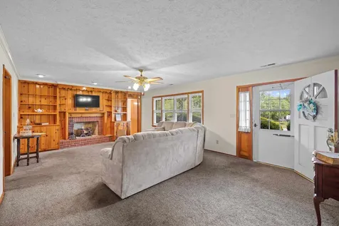 15 York Avenue Stuarts Draft VA 24477