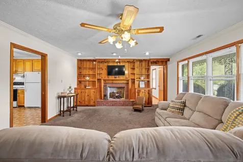 15 York Avenue Stuarts Draft VA 24477