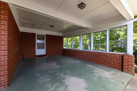 2275 Us Hwy 211 W Luray VA 22835