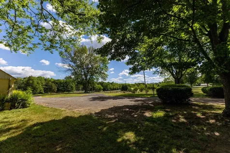 2275 Us Hwy 211 W Luray VA 22835