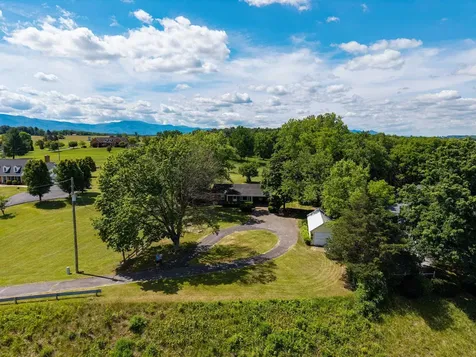2275 Us Hwy 211 W Luray VA 22835