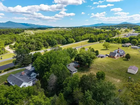 2275 Us Hwy 211 W Luray VA 22835
