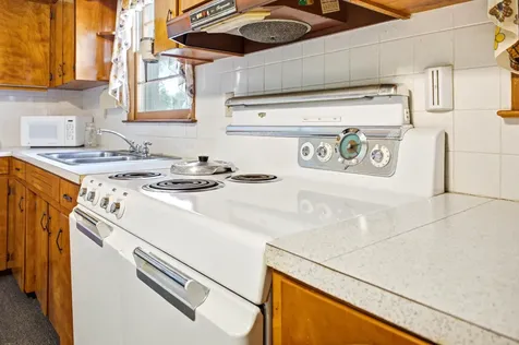 2275 Us Hwy 211 W Luray VA 22835