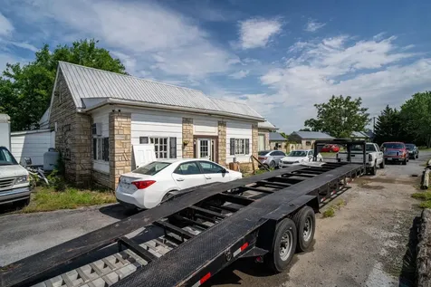 16209 North Valley Pike New Market VA 22844