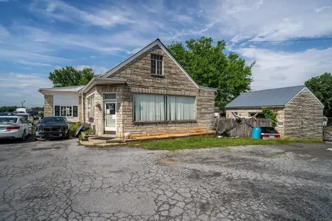 16209 North Valley Pike New Market VA 22844