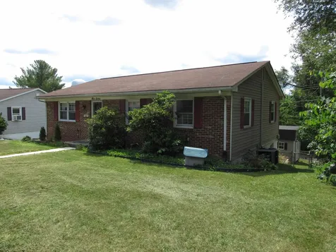 316 Spruce Street Waynesboro VA 22980