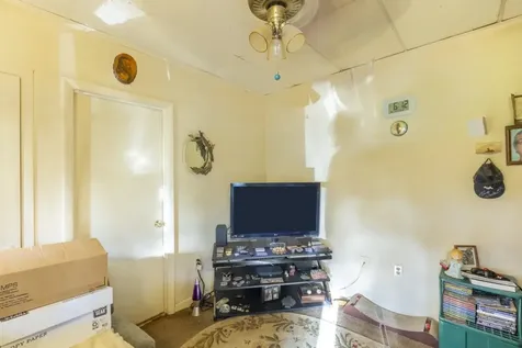 2292 Lee Highway Mount Sidney VA 24467