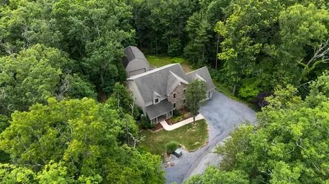 88 Pin Oak Lane Mt Jackson VA 22842