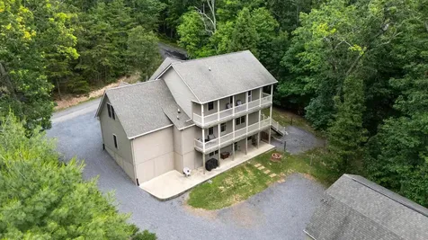 88 Pin Oak Lane Mt Jackson VA 22842