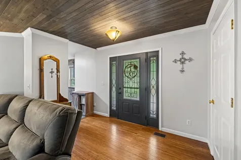 88 Pin Oak Lane Mt Jackson VA 22842