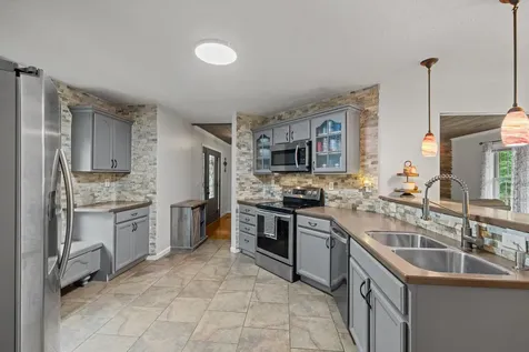 88 Pin Oak Lane Mt Jackson VA 22842