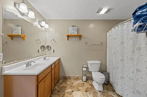 88 Pin Oak Lane Mt Jackson VA 22842