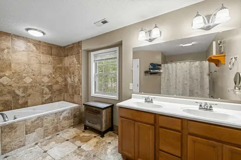 88 Pin Oak Lane Mt Jackson VA 22842