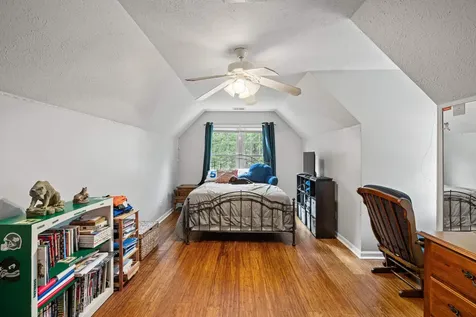 88 Pin Oak Lane Mt Jackson VA 22842