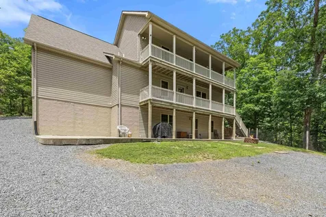 88 Pin Oak Lane Mt Jackson VA 22842