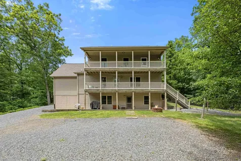 88 Pin Oak Lane Mt Jackson VA 22842
