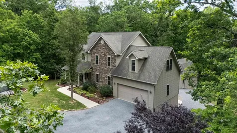88 Pin Oak Lane Mt Jackson VA 22842