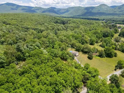 456 Dabneys Road Raphine VA 24472