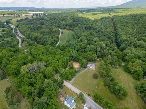 456 Dabneys Road Raphine VA 24472