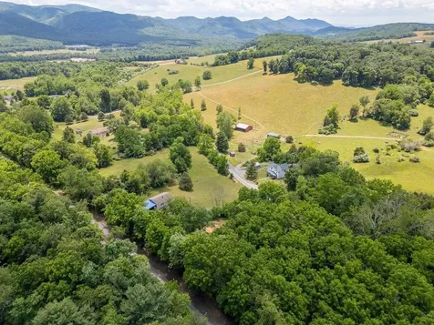 456 Dabneys Road Raphine VA 24472