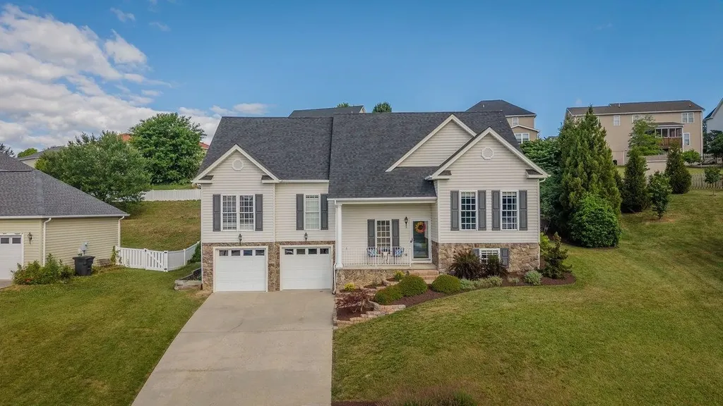 120 David Circle Penn Laird VA 22846