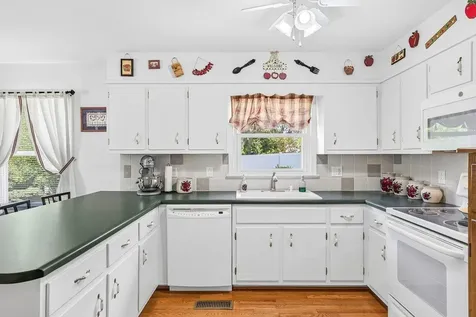 21 Stuart Avenue Stuarts Draft VA 24401