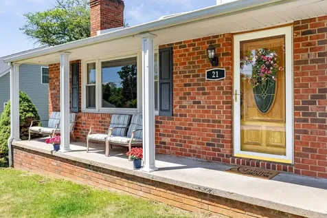 21 Stuart Avenue Stuarts Draft VA 24401