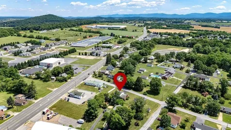 21 Stuart Avenue Stuarts Draft VA 24401