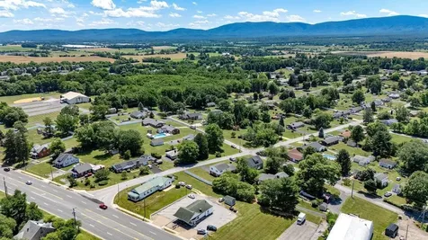 21 Stuart Avenue Stuarts Draft VA 24401