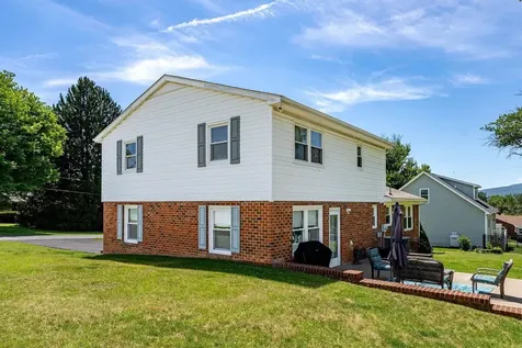 21 Stuart Avenue Stuarts Draft VA 24401