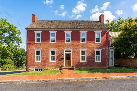 26 Fayette Street Staunton VA 24401