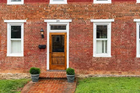 26 Fayette Street Staunton VA 24401