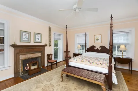 26 Fayette Street Staunton VA 24401